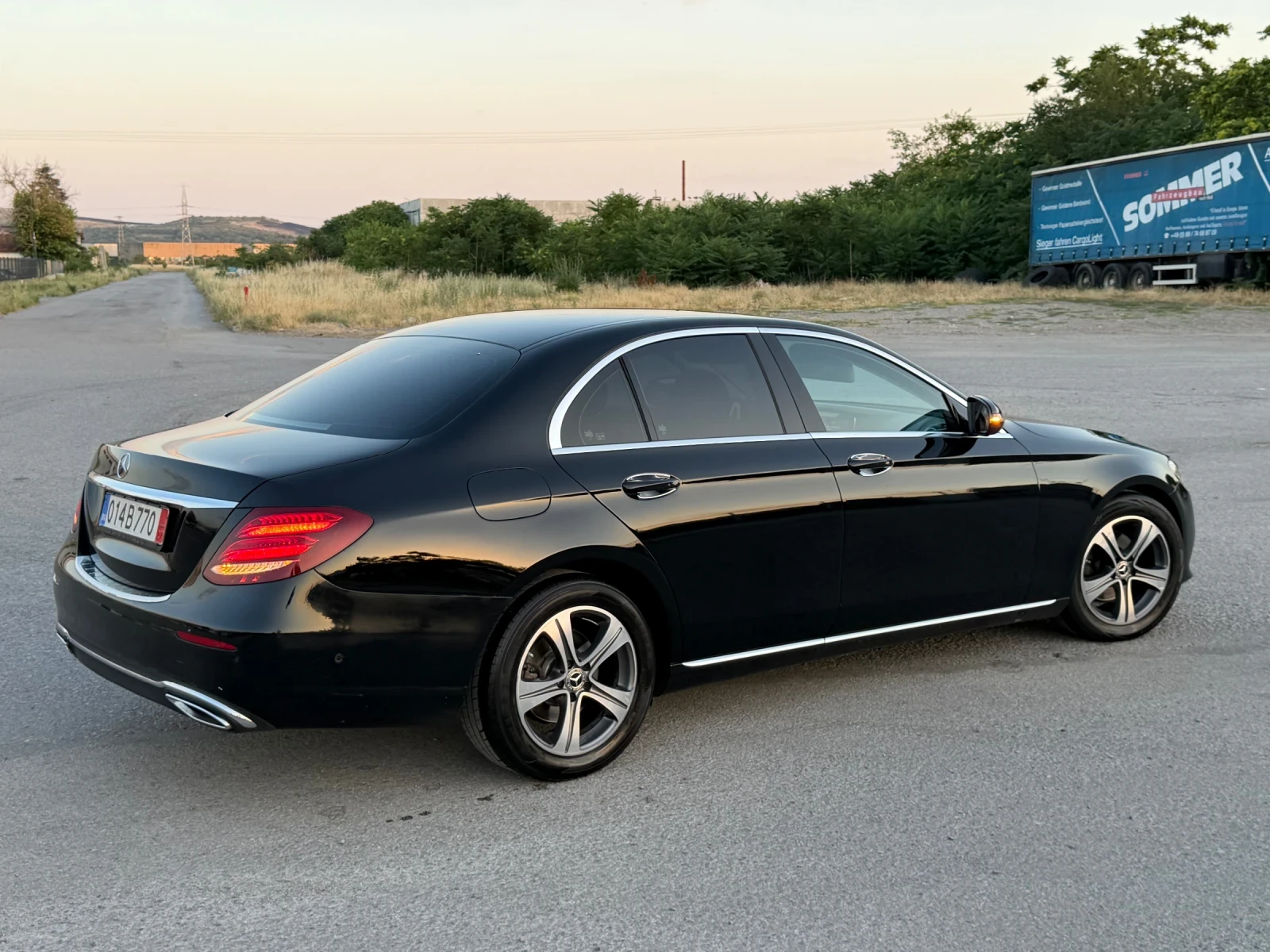 Mercedes-Benz E 200 2.2CDI 160к.с 2019 9-G tronic FULL LED , снимка 9 - Автомобили и джипове - 55108307