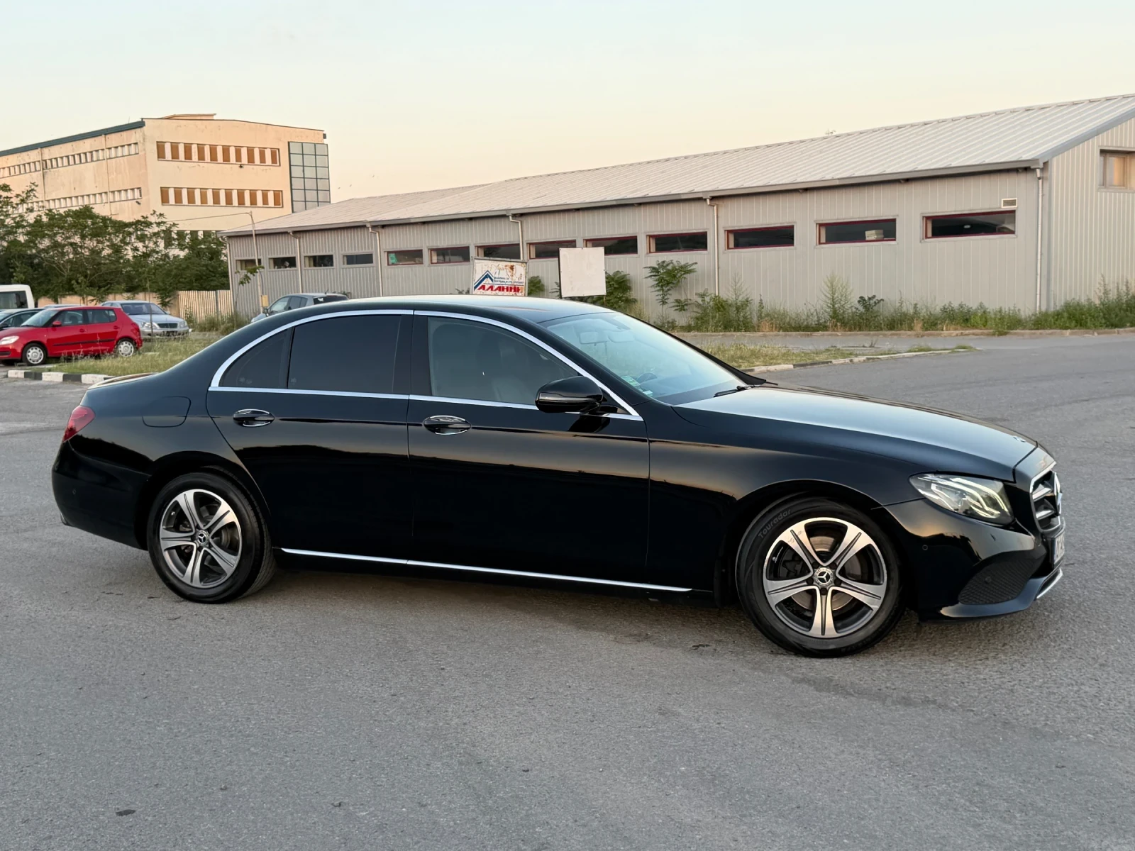 Mercedes-Benz E 200 2.2CDI 160к.с 2019 9-G tronic FULL LED , снимка 6 - Автомобили и джипове - 55108307