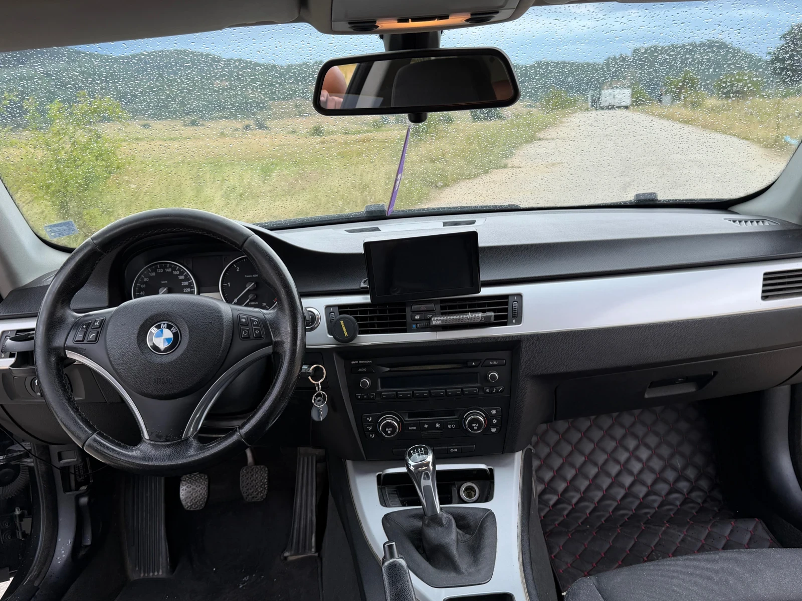 BMW 320, снимка 10 - Автомобили и джипове - 55424210