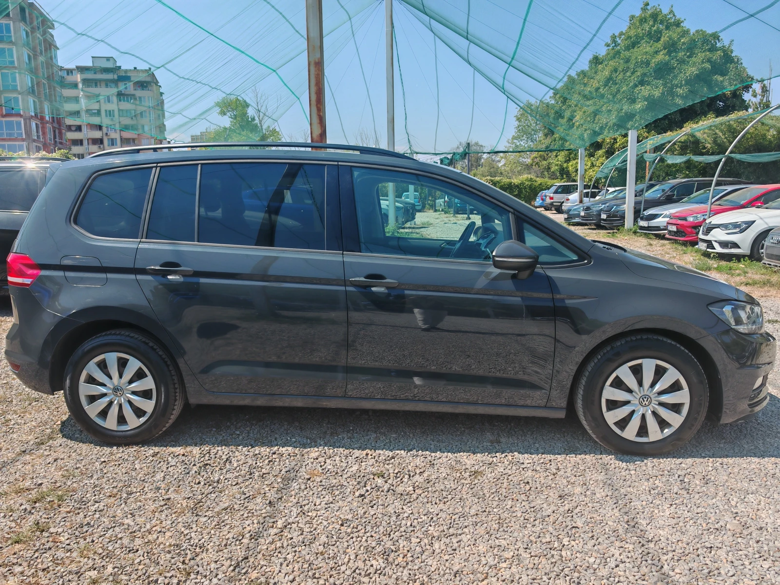 VW Touran 2.0TDI DSG 6+ 1места, снимка 6 - Автомобили и джипове - 55616644