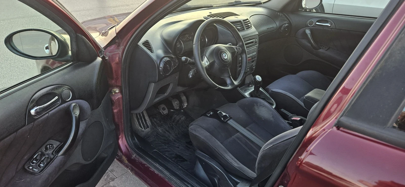 Alfa Romeo 147 1.6TS 105HP, снимка 5 - Автомобили и джипове - 55791651