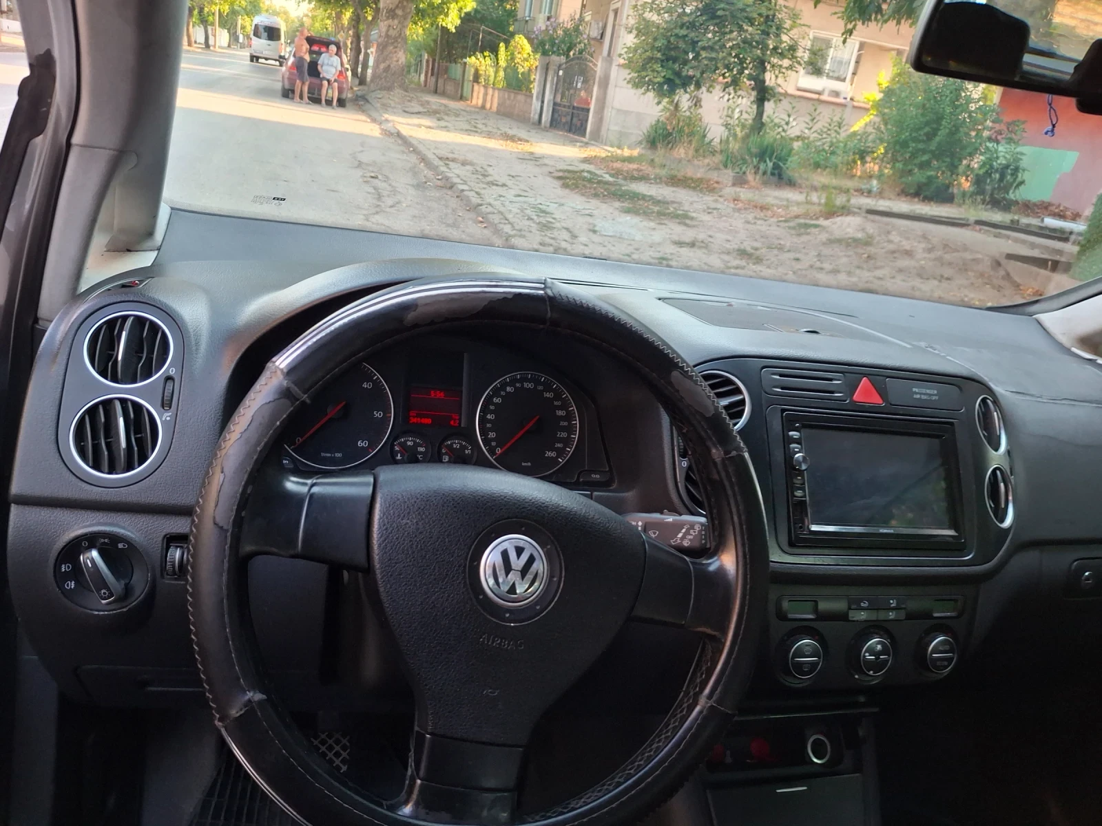 VW Golf Plus 2.0TDI, снимка 6 - Автомобили и джипове - 55977452