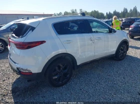 Обява за продажба на Kia Sportage 2.4L I-4 DI, DOHC, VVT, 181HP Front Wheel Drive ~22 100 лв. - изображение 8