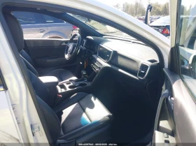Обява за продажба на Kia Sportage 2.4L I-4 DI, DOHC, VVT, 181HP Front Wheel Drive ~22 100 лв. - изображение 9