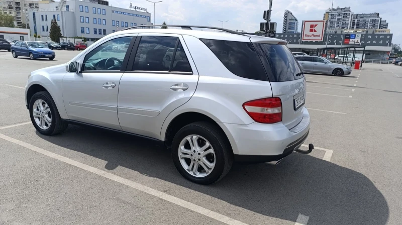 Mercedes-Benz ML 320, снимка 4 - Автомобили и джипове - 47500947