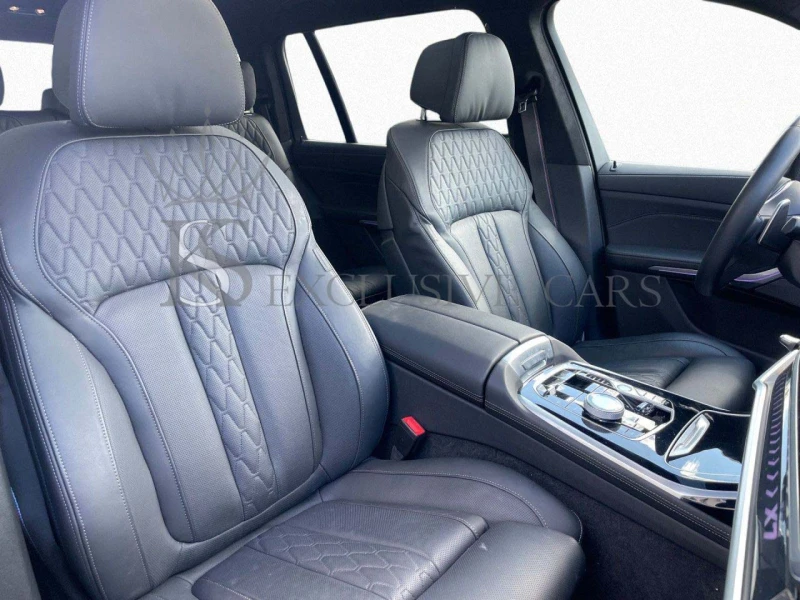 BMW X7 40i* M-SPORT PRO* SKY LOUNGE* HARMAN KARDON* , снимка 7 - Автомобили и джипове - 51352867