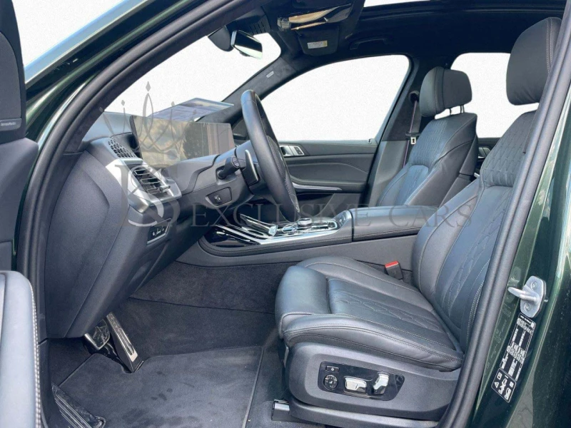 BMW X7 40i* M-SPORT PRO* SKY LOUNGE* HARMAN KARDON* , снимка 5 - Автомобили и джипове - 51352867