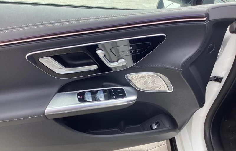 Mercedes-Benz EQE 500 AMG/4-MATIC/NIGHT/AIRMATIC/BURM/PANO/360/HUD/, снимка 8 - Автомобили и джипове - 50877553