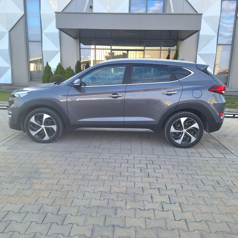 Hyundai Tucson 17  141ксАвтомат, снимка 4 - Автомобили и джипове - 52871654
