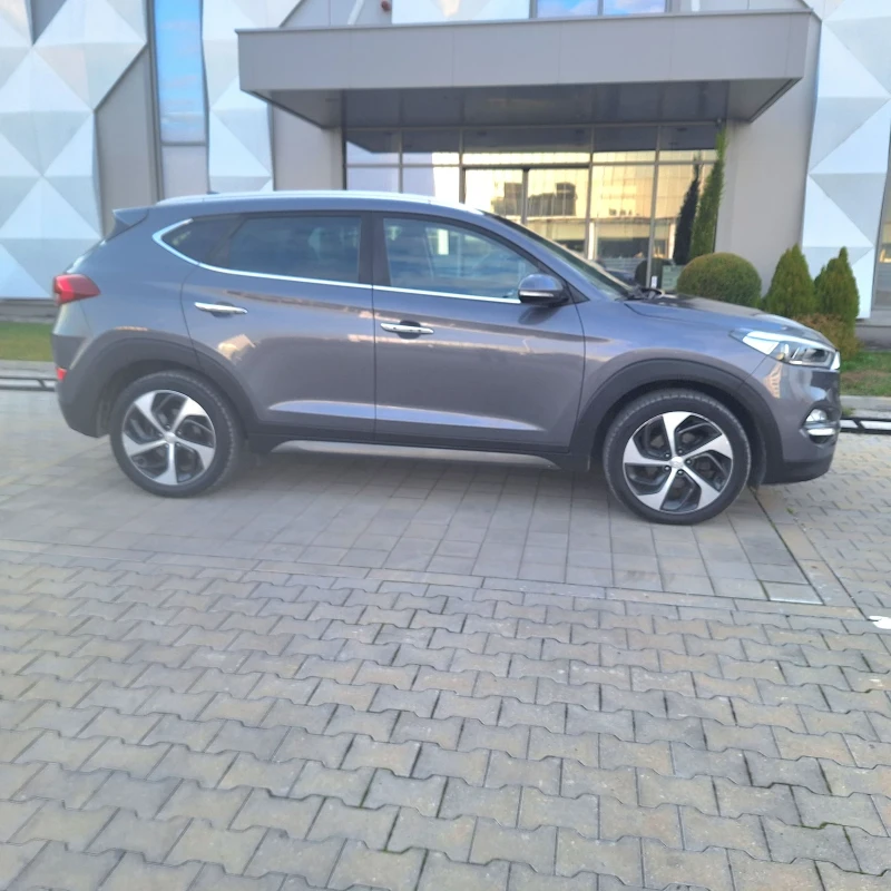 Hyundai Tucson 17  141ксАвтомат, снимка 5 - Автомобили и джипове - 52871654