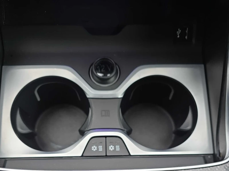 BMW X6 * xDrive40i * CARFAX * БЕЗ ПЪРВОНАЧАЛНА ВНОСКА, снимка 13 - Автомобили и джипове - 53049764