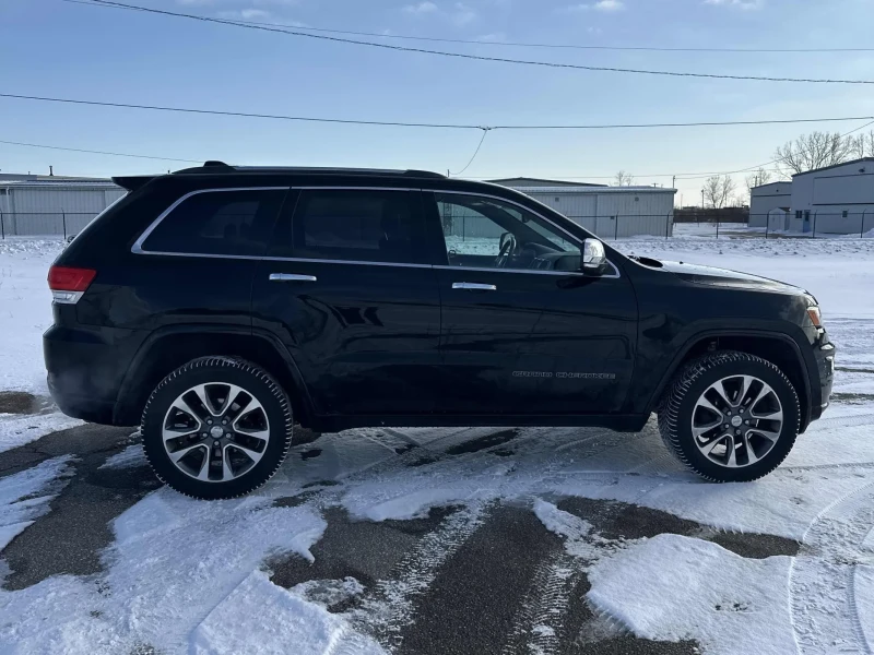 Jeep Grand cherokee OVERLAND* 3.6* V6* 8ZF* ПОДГРЕВ* КАМЕРА* КЕЙЛЕС* L, снимка 2 - Автомобили и джипове - 53374099