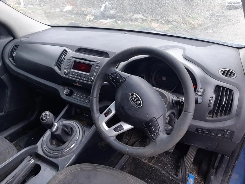 Kia Sportage 1.7 crdi, снимка 11 - Автомобили и джипове - 35884983