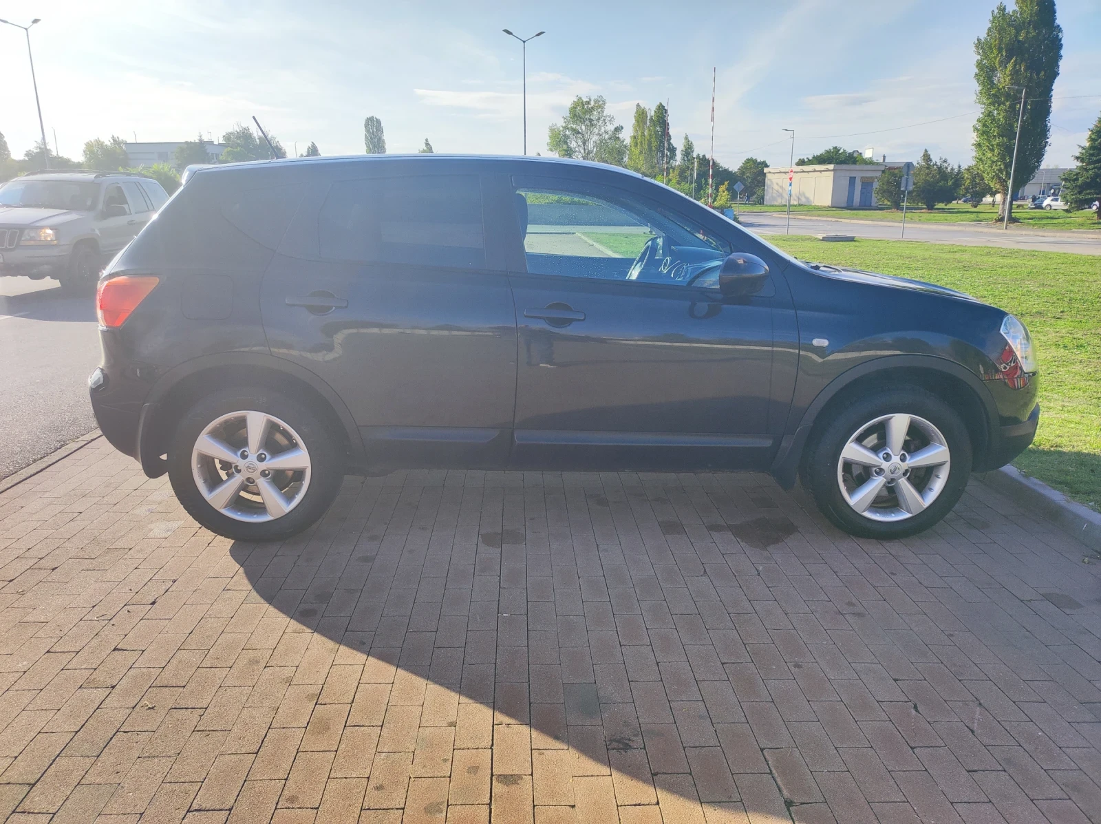 Nissan Qashqai 2, 0 бензин, 141 кс, 4х4 - изображение 4