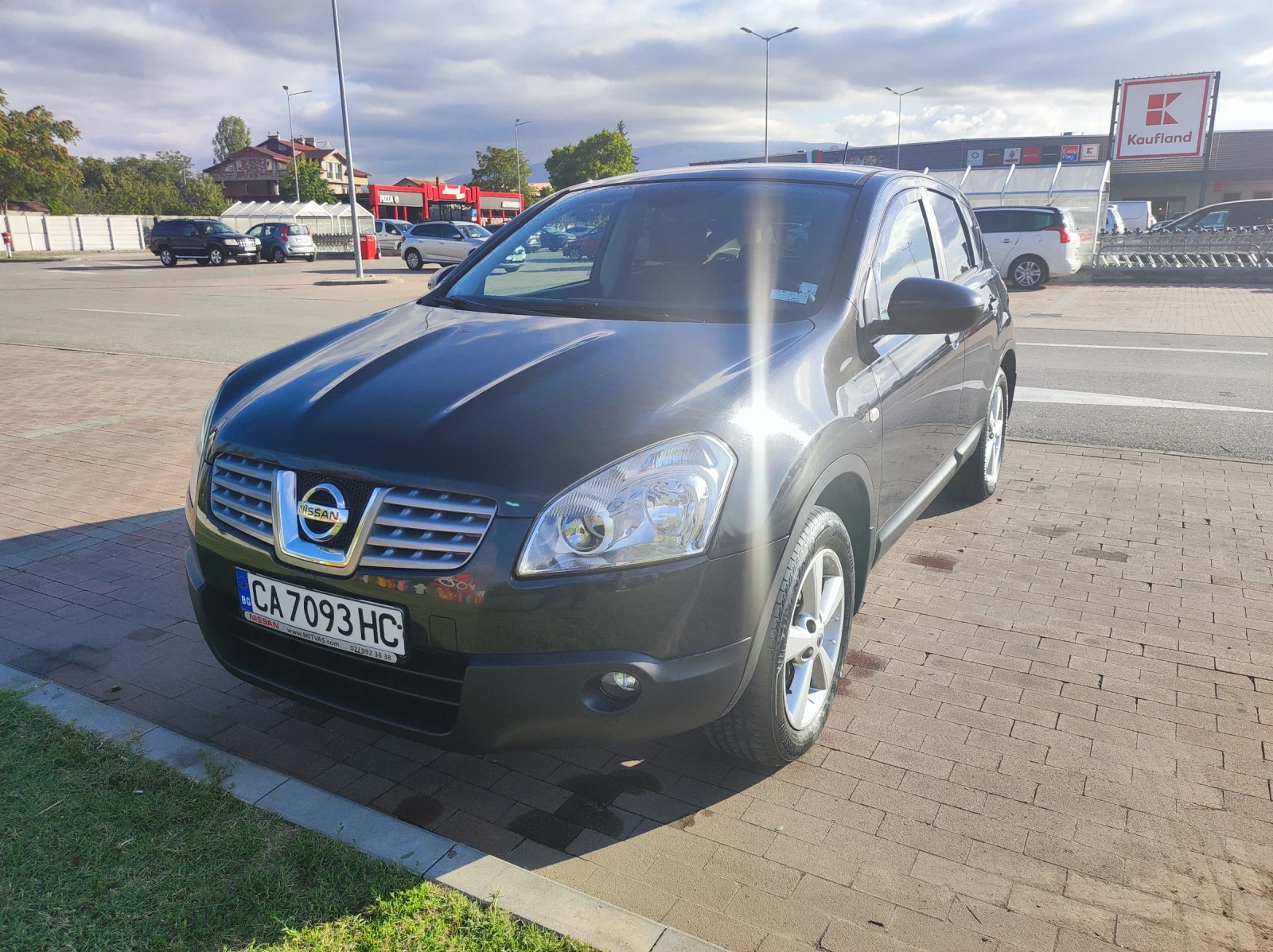 Nissan Qashqai 2, 0 бензин, 141 кс, 4х4 - изображение 2