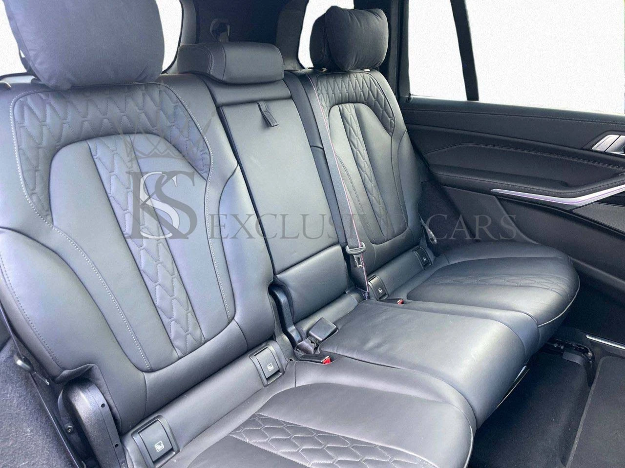 BMW X7 40i* M-SPORT PRO* SKY LOUNGE* HARMAN KARDON*  - изображение 8