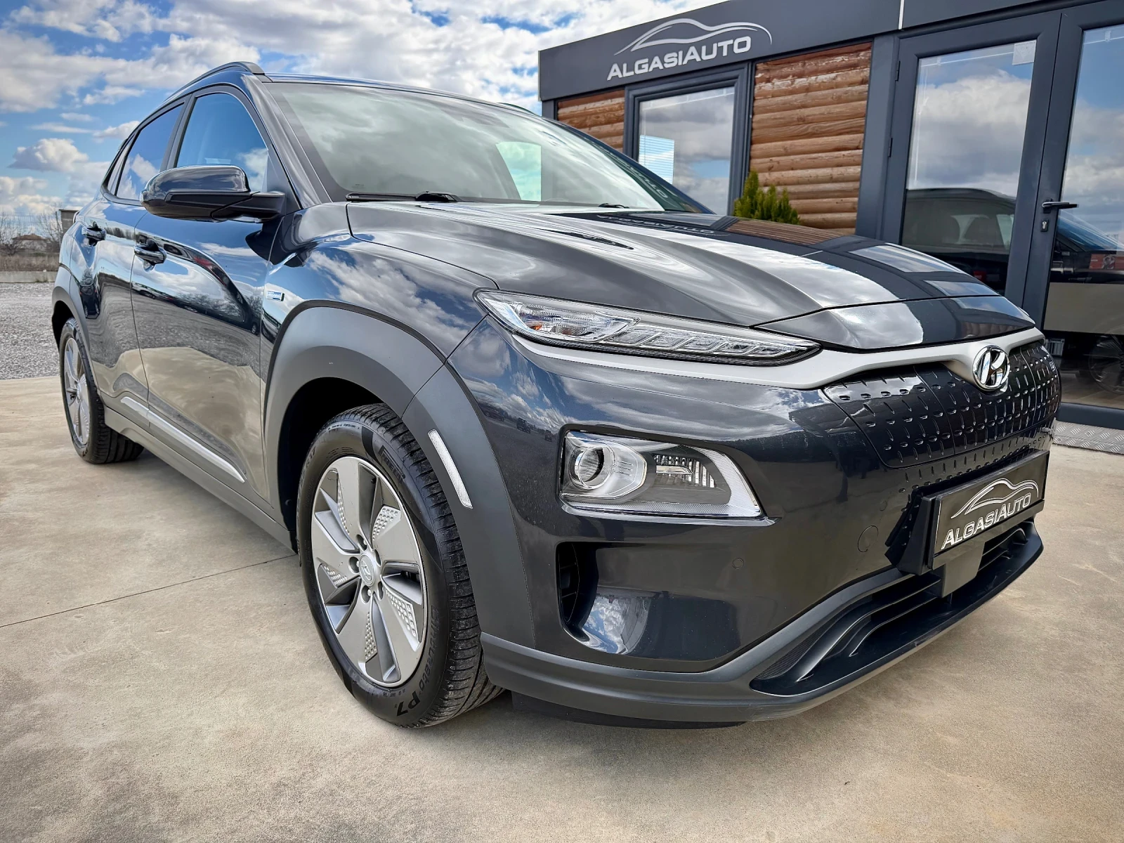 Hyundai Kona 64 kWh* PREMIUM* Bluelink* KRELL* ТЕРМОПОМПА - изображение 6