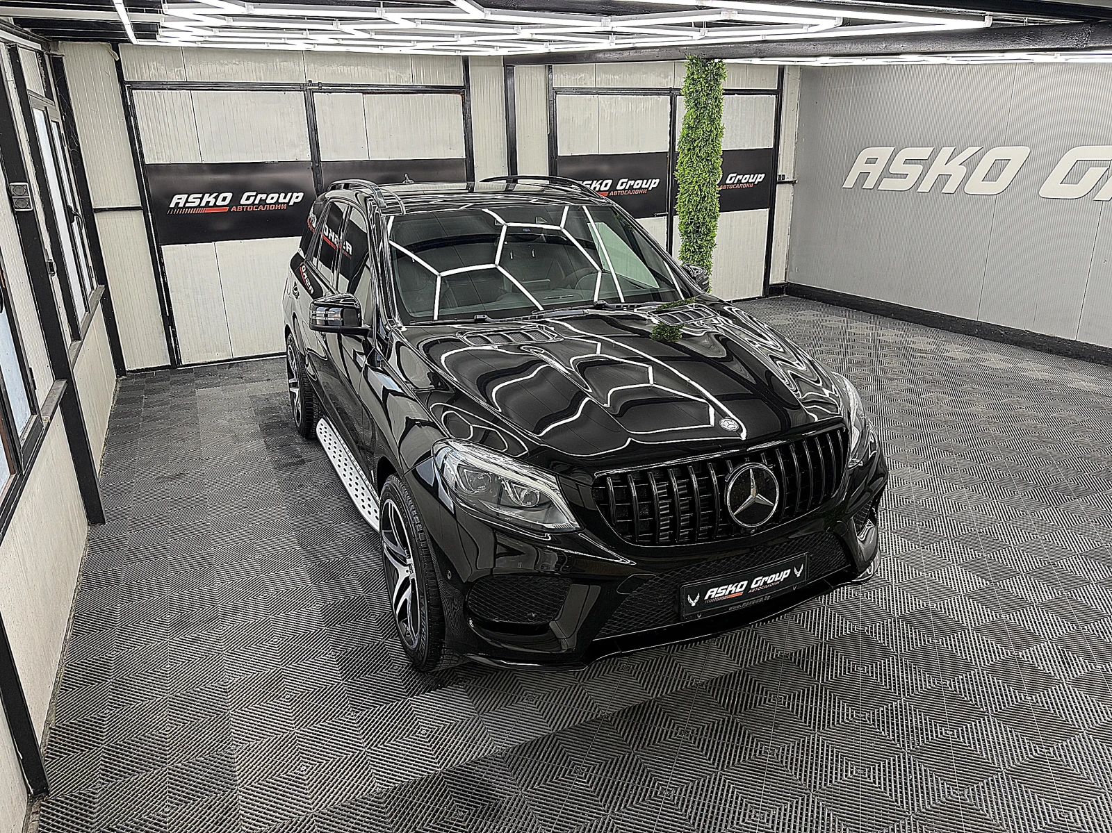 Mercedes-Benz GLE 350 AMG-line/PANORAMA/360-K/СОБСТВЕН ЛИЗИНГ, снимка 7 - Автомобили и джипове - 54937643