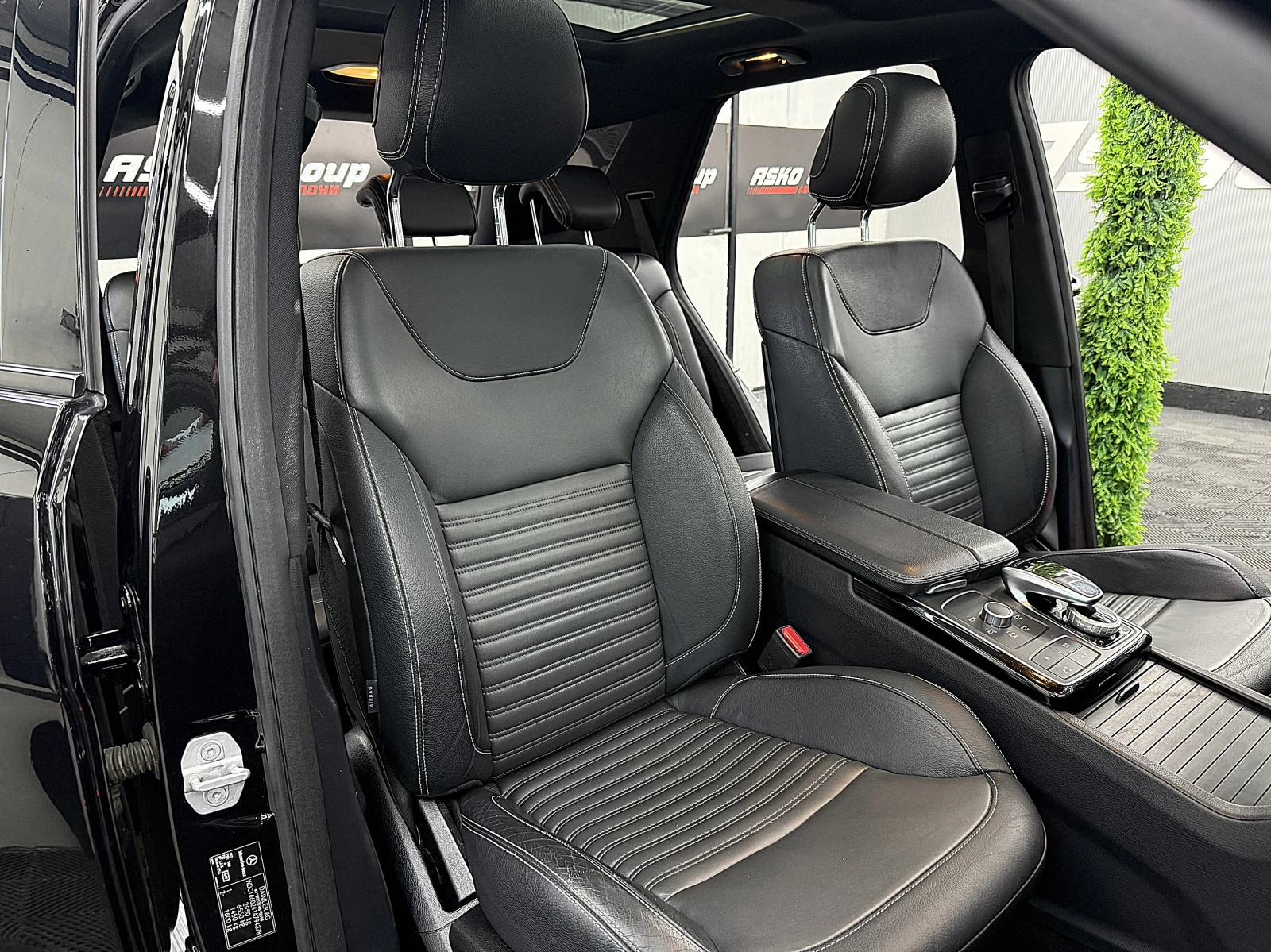 Mercedes-Benz GLE 350 AMG-line/PANORAMA/360-K/СОБСТВЕН ЛИЗИНГ, снимка 13 - Автомобили и джипове - 54937643