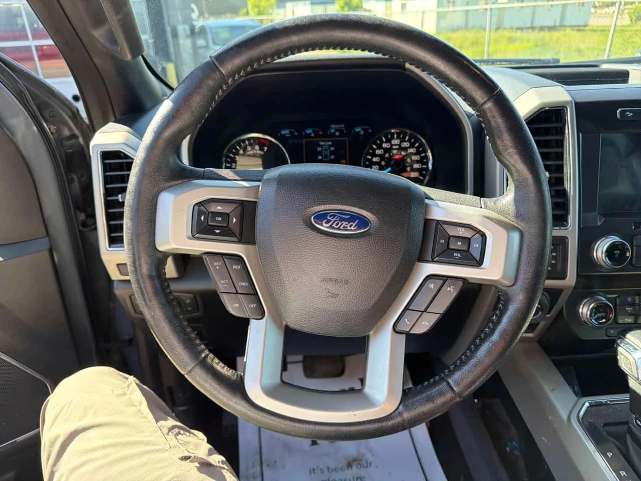 Ford F150 * LARIAT 4WD SuperCrew 5.5' Box * АВТОКРЕДИТ* , снимка 16 - Автомобили и джипове - 54987306
