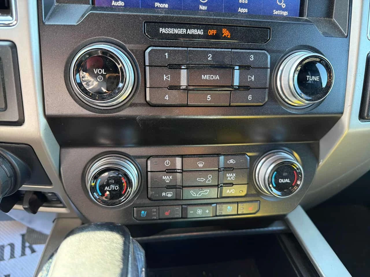 Ford F150 * LARIAT 4WD SuperCrew 5.5' Box * АВТОКРЕДИТ* , снимка 14 - Автомобили и джипове - 54987306