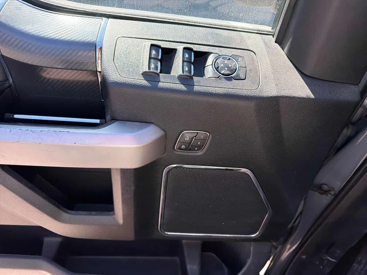 Ford F150 * LARIAT 4WD SuperCrew 5.5' Box * АВТОКРЕДИТ* , снимка 17 - Автомобили и джипове - 54987306