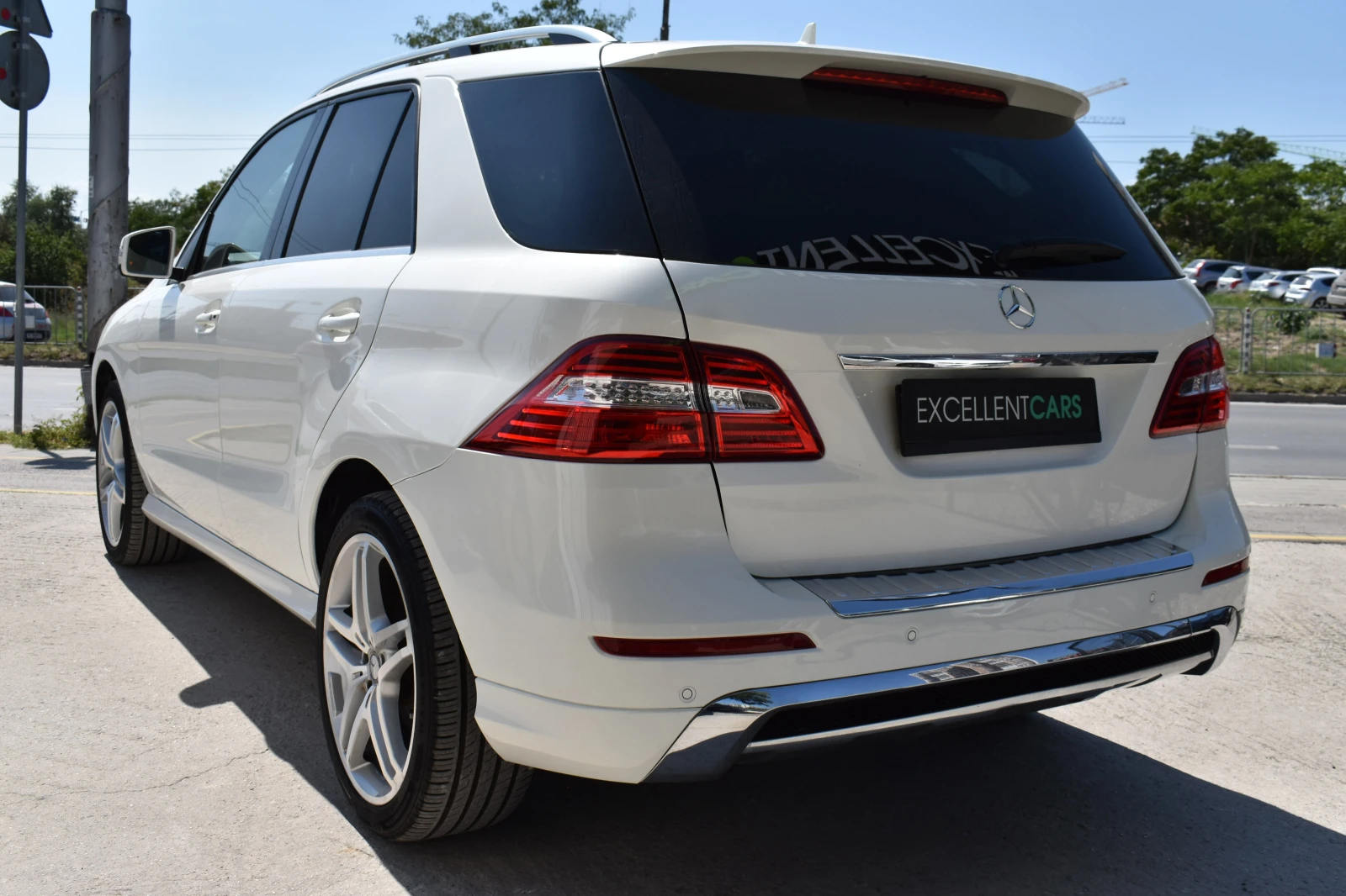 Mercedes-Benz ML 350 AMG-LINE* FULL-LED* 360 CAMERA, снимка 4 - Автомобили и джипове - 55499690