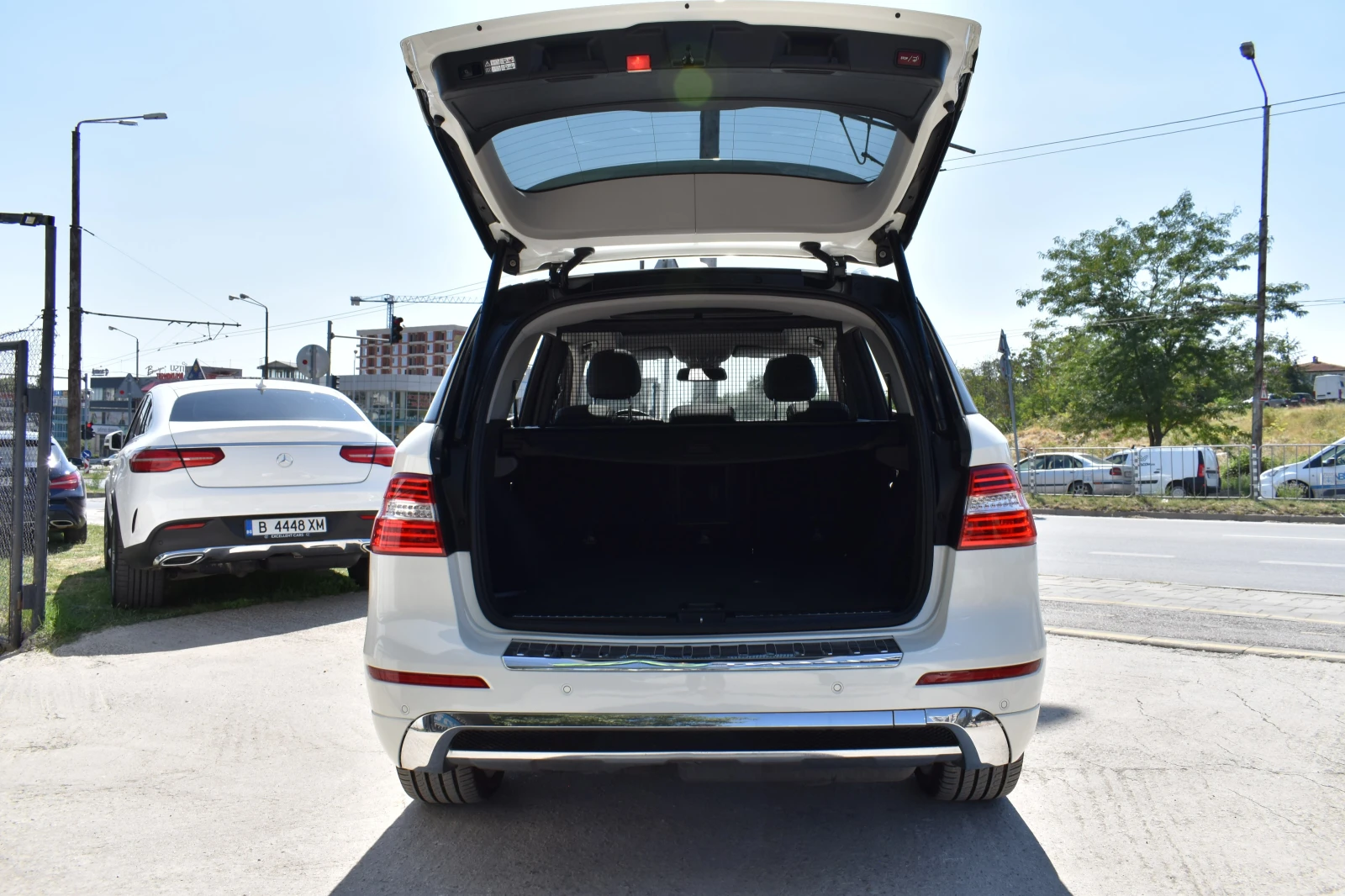 Mercedes-Benz ML 350 AMG-LINE* FULL-LED* 360 CAMERA, снимка 8 - Автомобили и джипове - 55499690