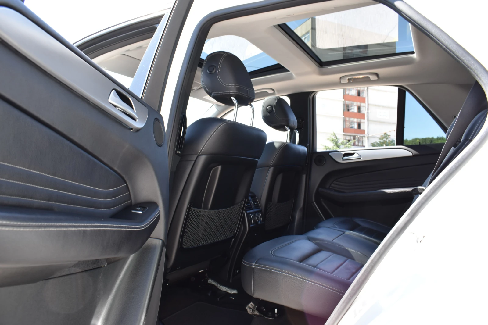 Mercedes-Benz ML 350 AMG-LINE* FULL-LED* 360 CAMERA, снимка 12 - Автомобили и джипове - 55499690
