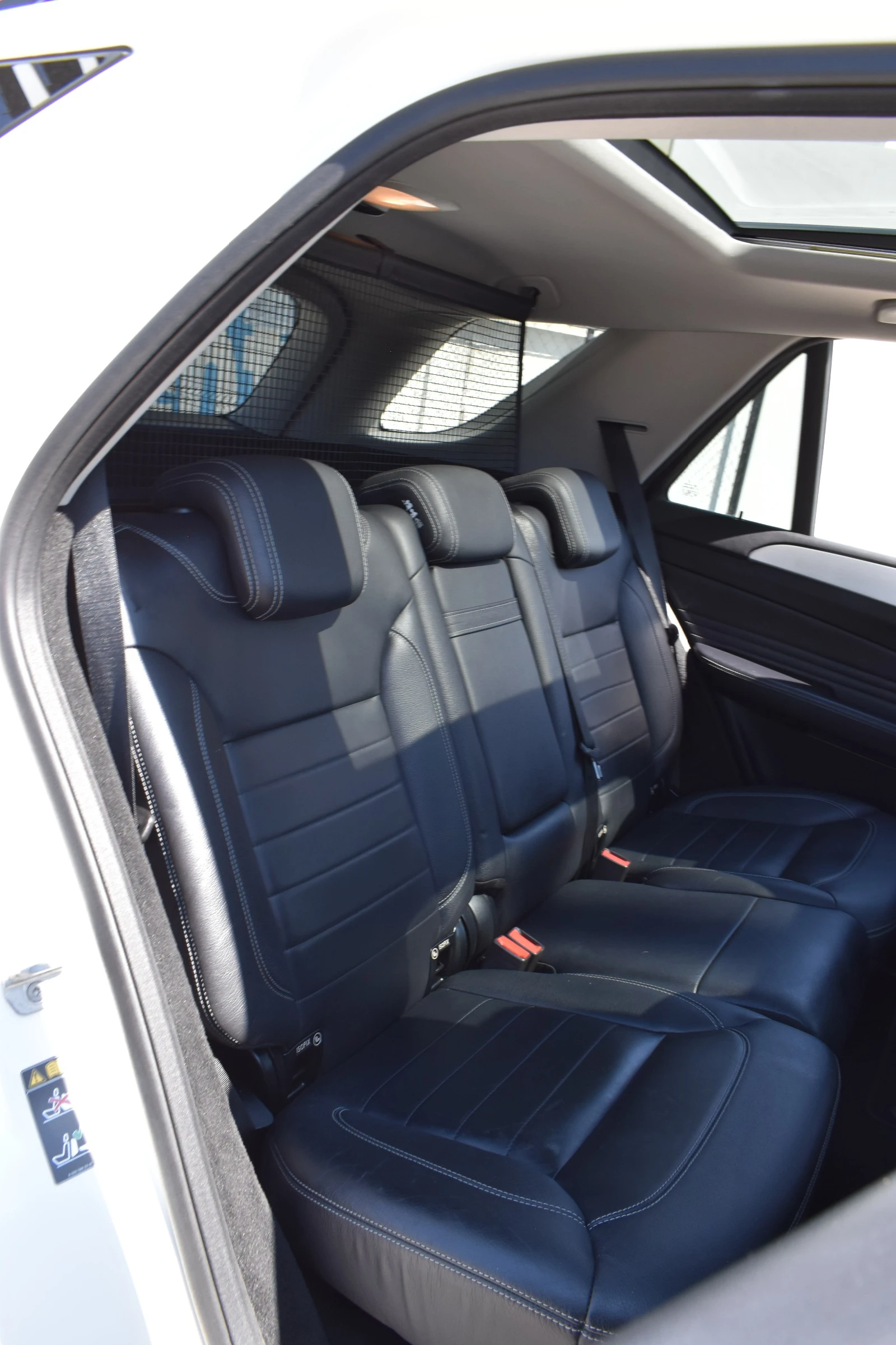 Mercedes-Benz ML 350 AMG-LINE* FULL-LED* 360 CAMERA, снимка 13 - Автомобили и джипове - 55499690
