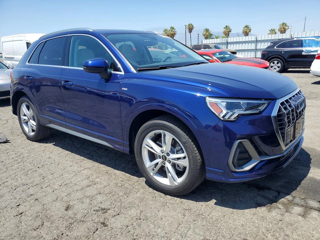 Audi Q3 2.0l Premium Plus S Line 45, снимка 4 - Автомобили и джипове - 55812858