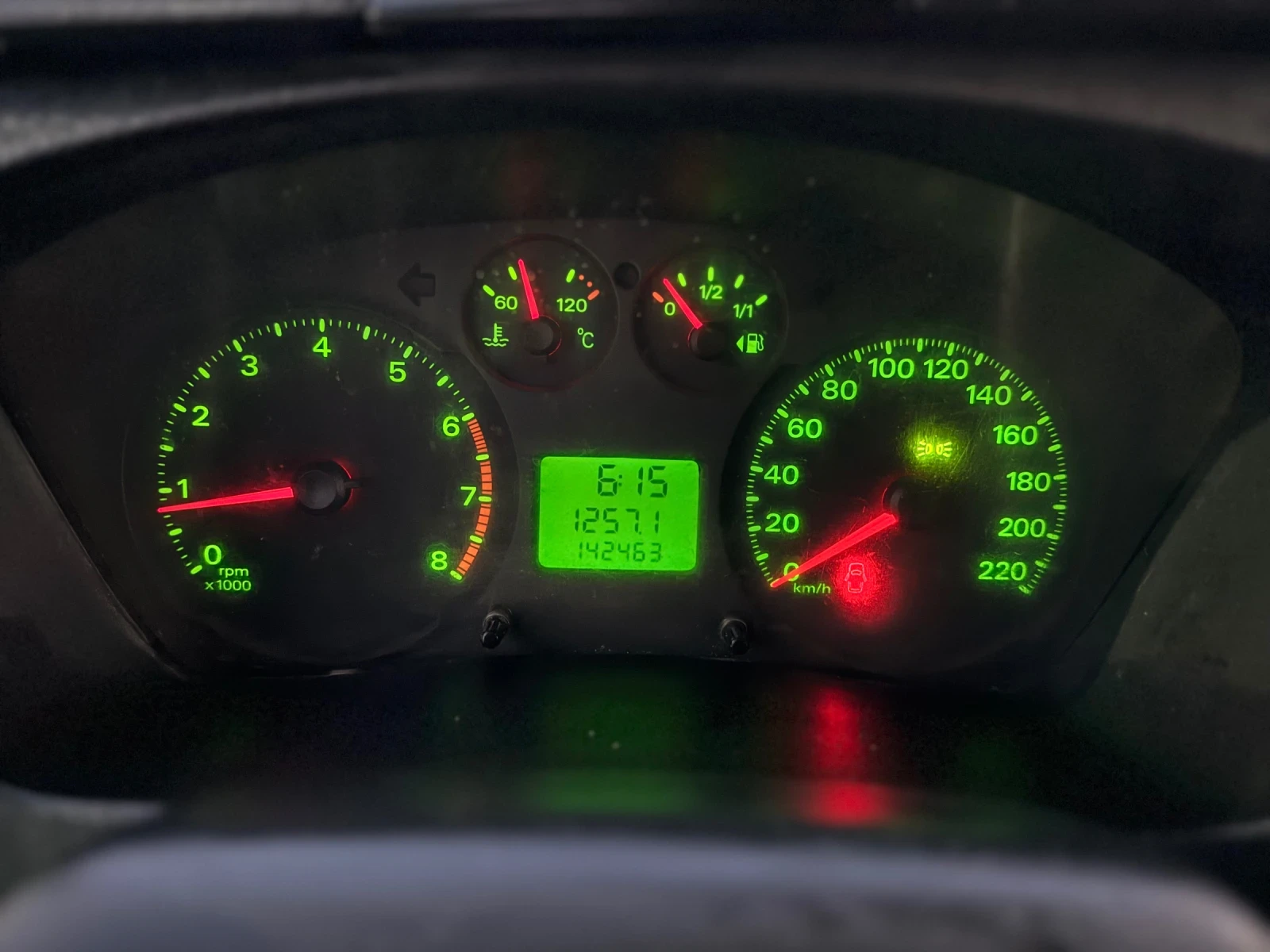 Ford Transit Самосвал / 7 места / Бензин!, снимка 12 - Бусове и автобуси - 53712353