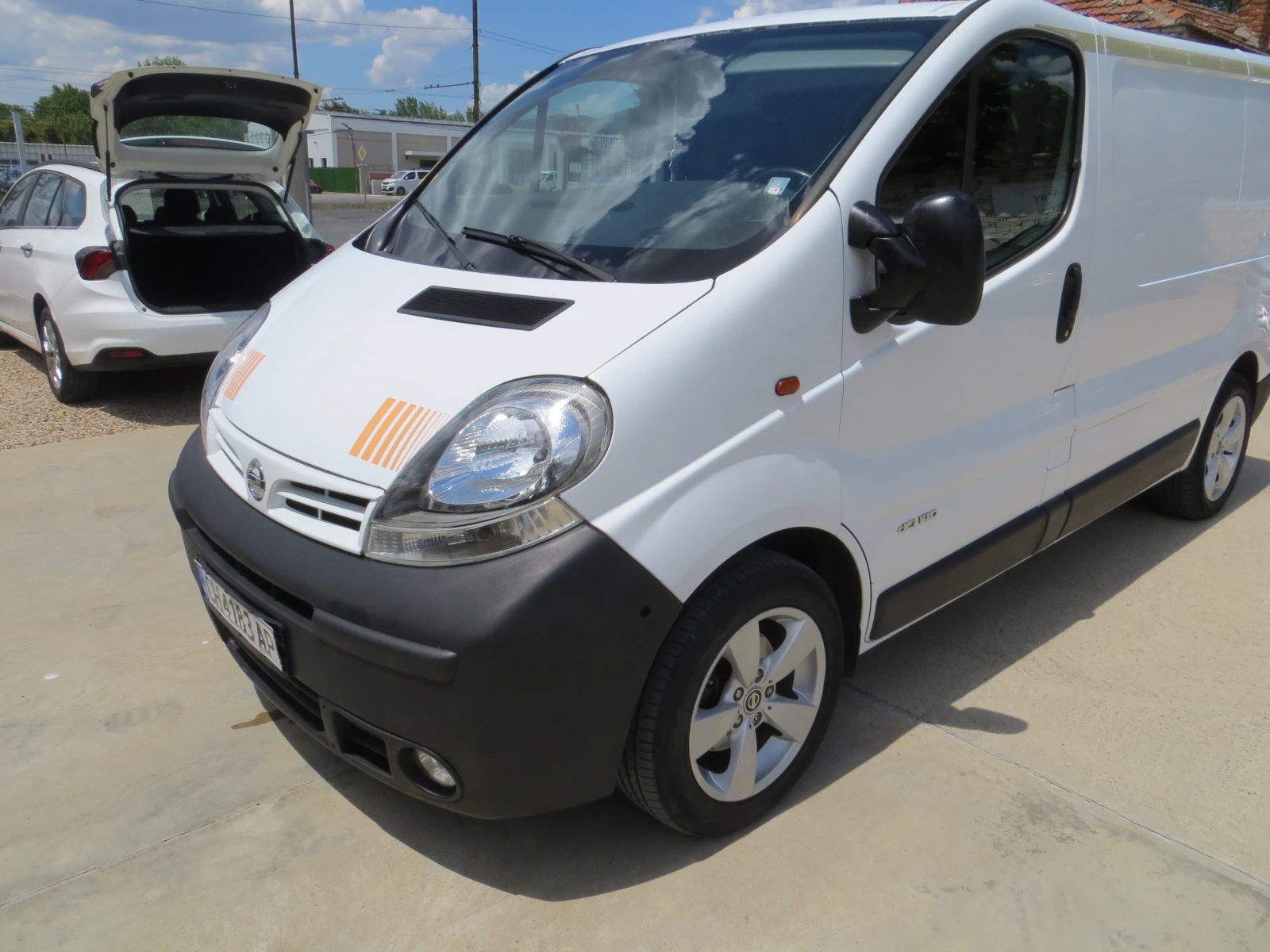 Nissan Primastar 2.5dci-НАВИГАЦИЯ-СЕРВИЗНА ИСТОРИЯ-КАТО НОВ!!, снимка 8 - Бусове и автобуси - 55233848