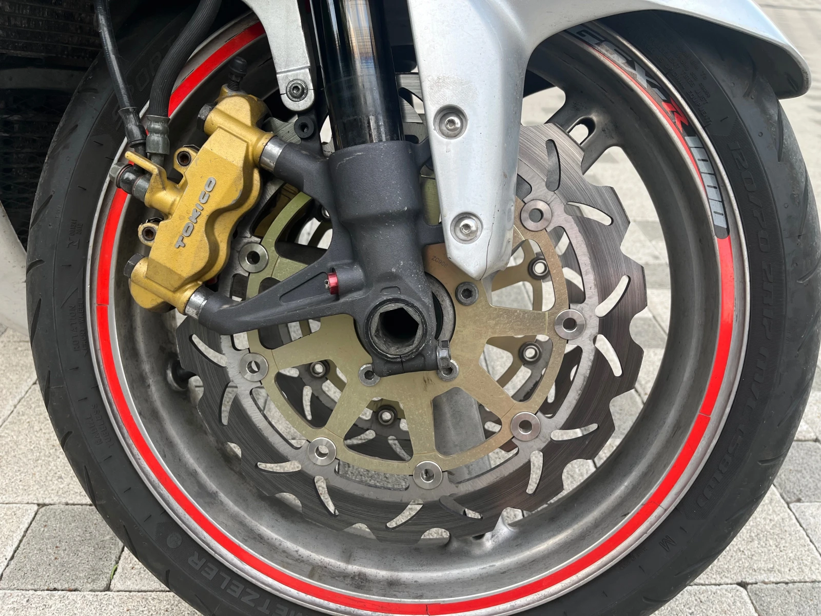 Suzuki Gsxr K3 1000 - изображение 5