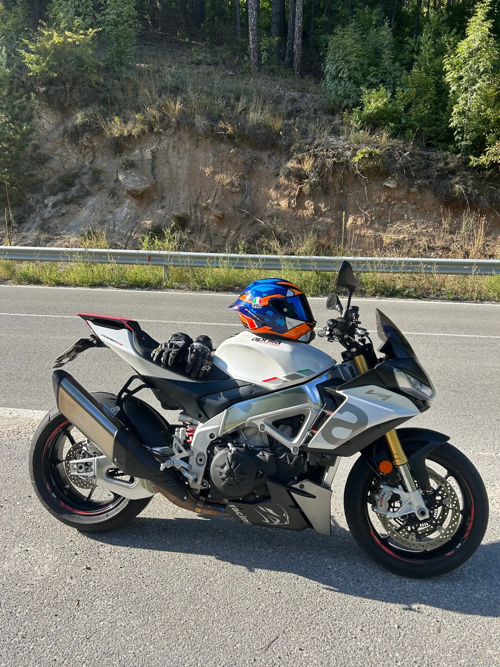 Aprilia Tuono 1100 V4 - изображение 7