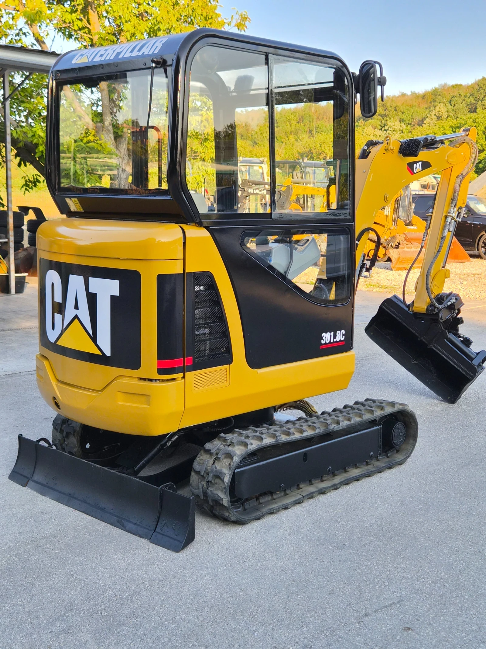 Багер Cat 301.8C/1.8т./3кофи+ бързосменник+ х.чук/стесняване, снимка 8 - Индустриална техника - 55650517