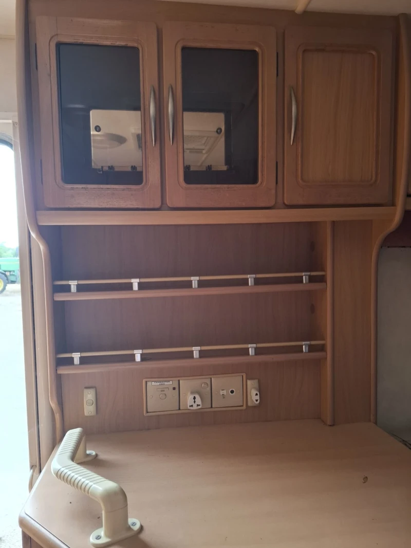 Каравана Compas Рали 460, снимка 13 - Каравани и кемпери - 52869347