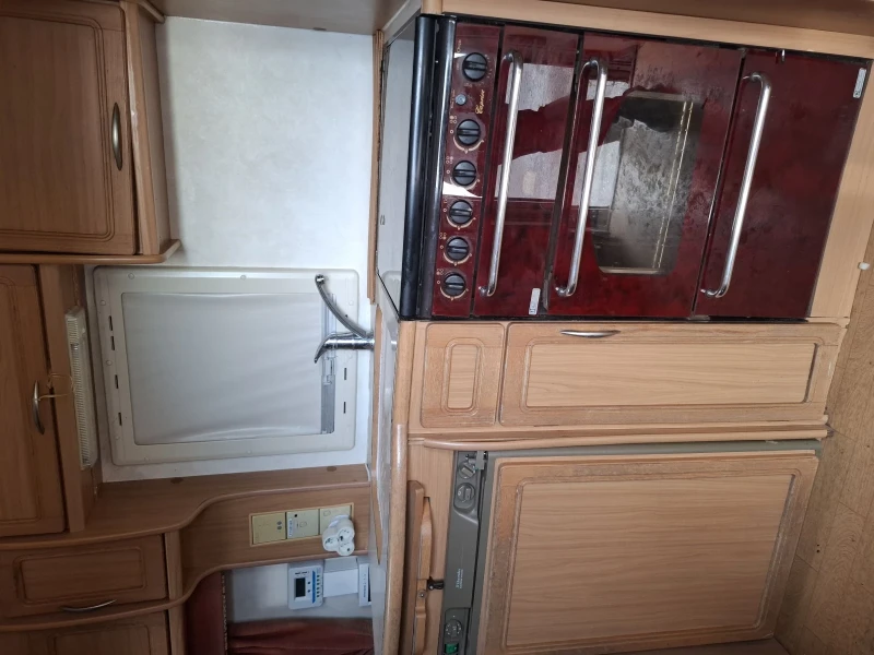 Каравана Compas Рали 460, снимка 12 - Каравани и кемпери - 52869347