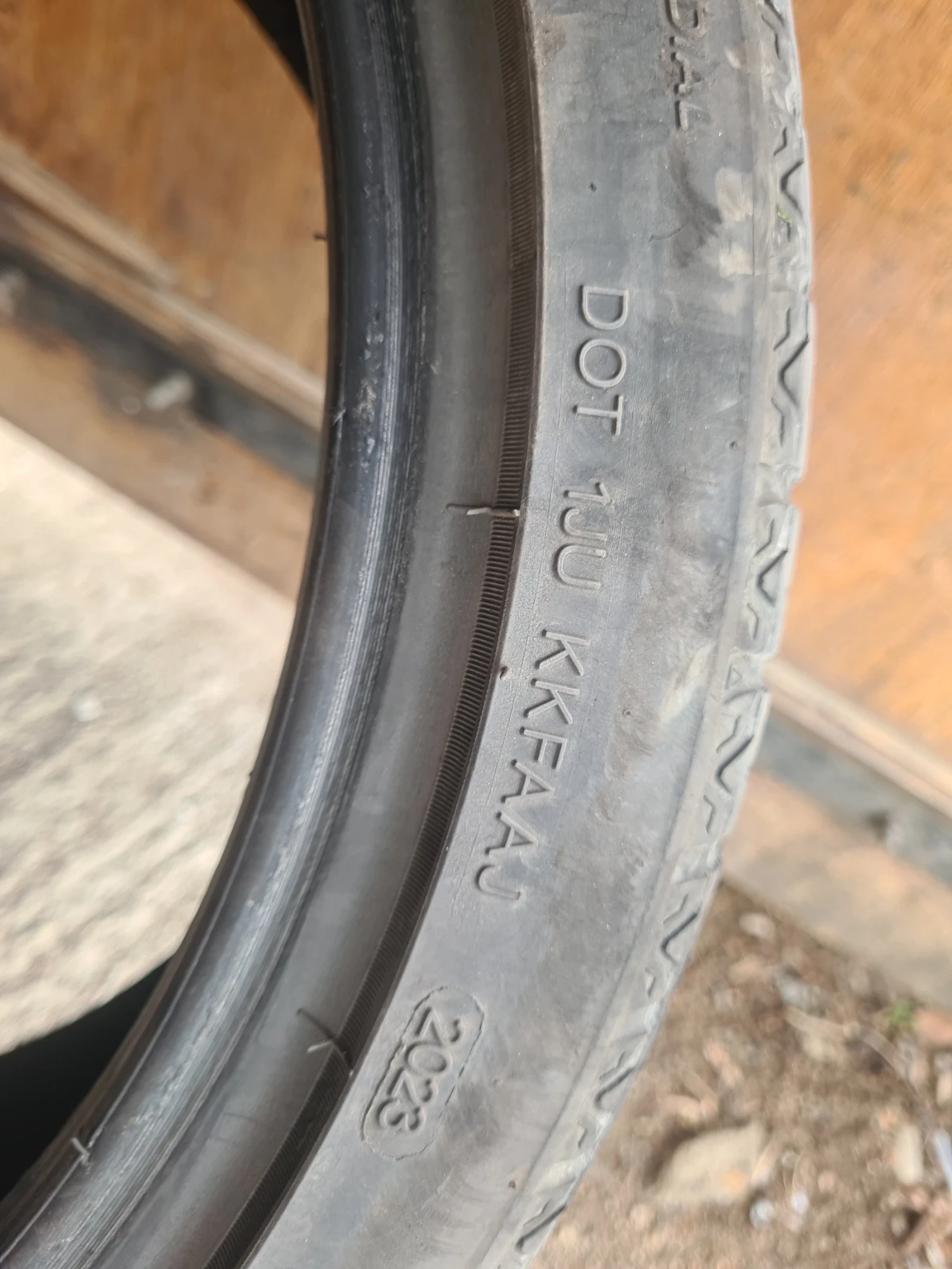 Гуми Всесезонни 215/40R17, снимка 4 - Гуми и джанти - 54674806