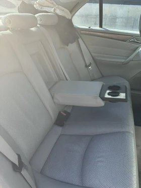 Mercedes-Benz C 220, снимка 14