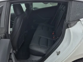 Tesla Model 3 * LONG RANGE BATTERY * CARFAX * БЕЗ ПЪРВОНАЧАЛНА В, снимка 13
