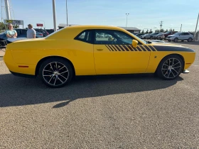 Dodge Challenger * Scat Pack Shaker * CARFAX * ОПЦИЯ ЗА ФИНАНСИРАНЕ | Auto.bg — изображение 3