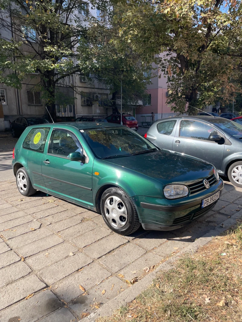 VW Golf, снимка 1 - Автомобили и джипове - 47702184