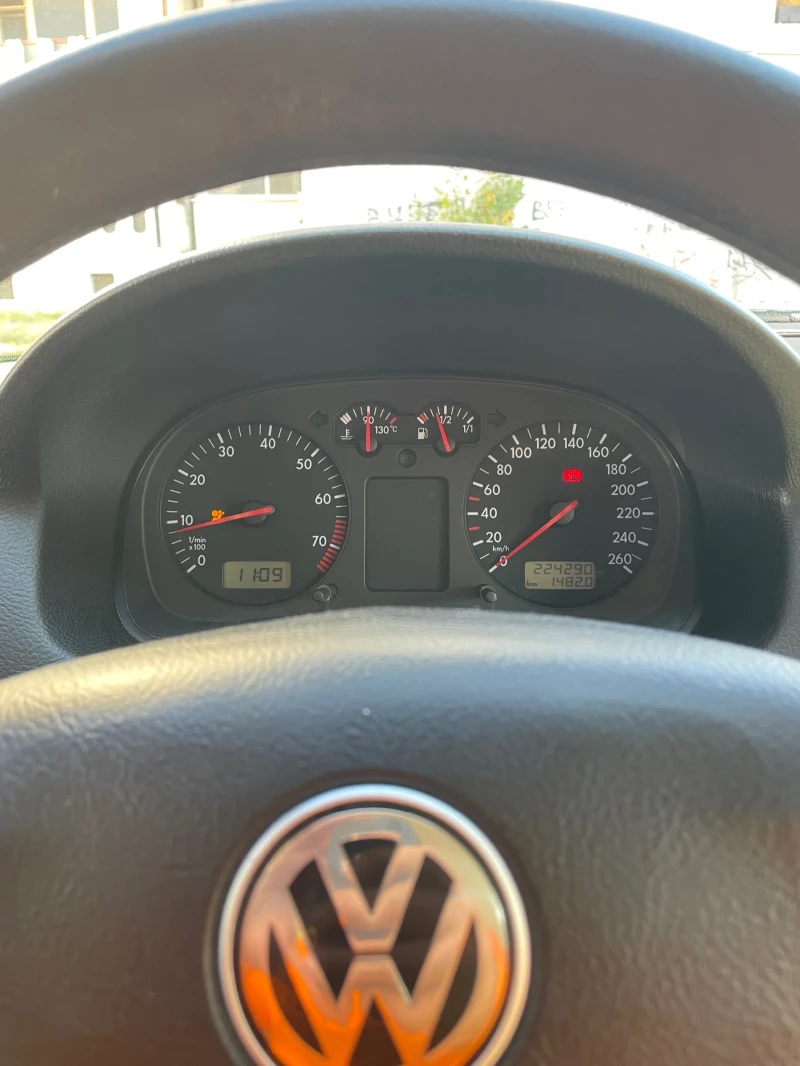 VW Golf, снимка 2 - Автомобили и джипове - 47702184