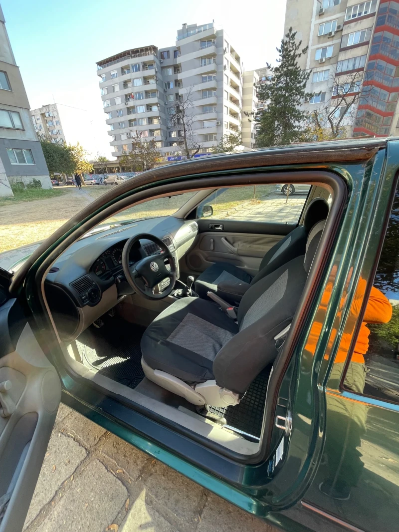 VW Golf, снимка 11 - Автомобили и джипове - 47702184