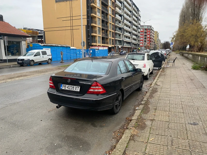 Mercedes-Benz C 180 Kompressor, снимка 6 - Автомобили и джипове - 48470167