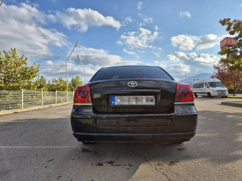 Toyota Avensis 1.8i LPG/АГУ 130кс, снимка 4 - Автомобили и джипове - 52551600