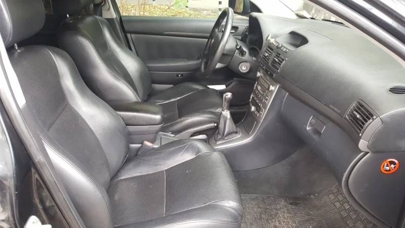 Toyota Avensis 1.8i LPG/АГУ 130кс, снимка 9 - Автомобили и джипове - 52551600