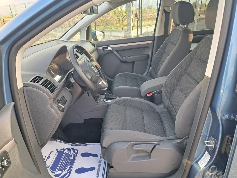 VW Touran 1, 6 tdi DSG, снимка 10 - Автомобили и джипове - 52096392