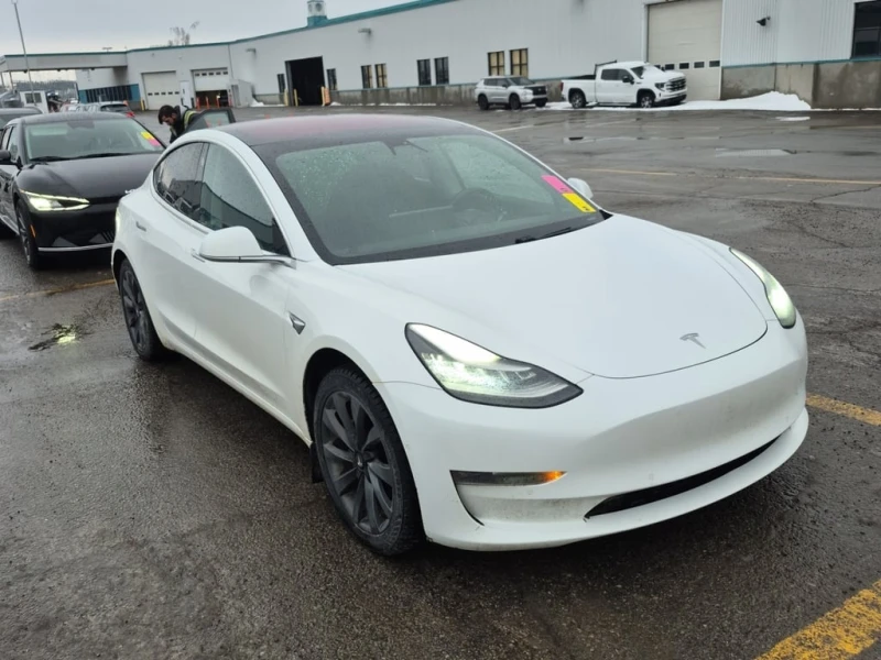 Tesla Model 3 * LONG RANGE BATTERY * CARFAX * БЕЗ ПЪРВОНАЧАЛНА В, снимка 2 - Автомобили и джипове - 53161525